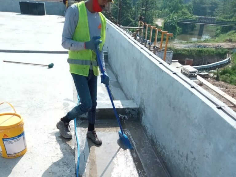 Rooftop waterproofing membrane application